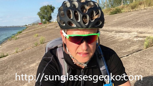 fake Oakley sunglasses