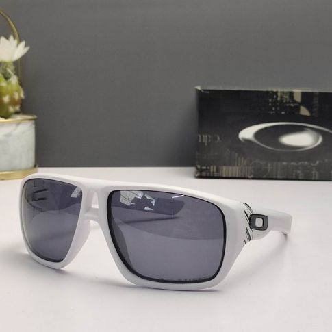 fake Oakley Dispatch sunglasses